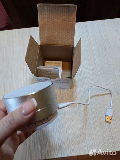 Беспроводная мини-колонка новая