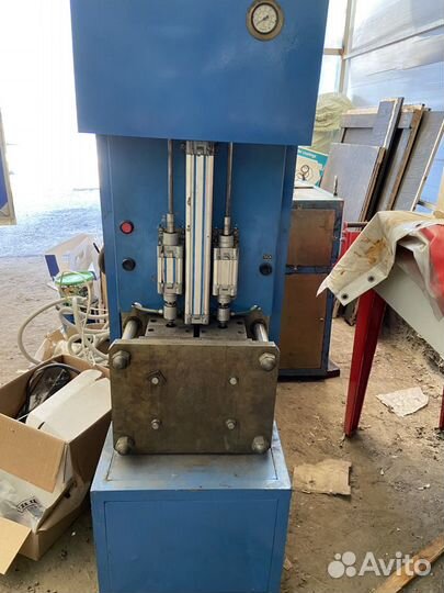 Выдув пэт бутылок тары