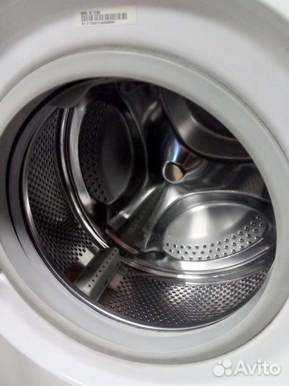 Стиральная машина в хорошем состоянии