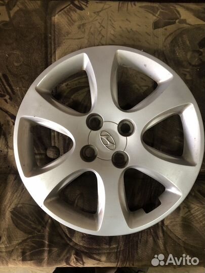 Колпак колеса на hyundai solaris 1