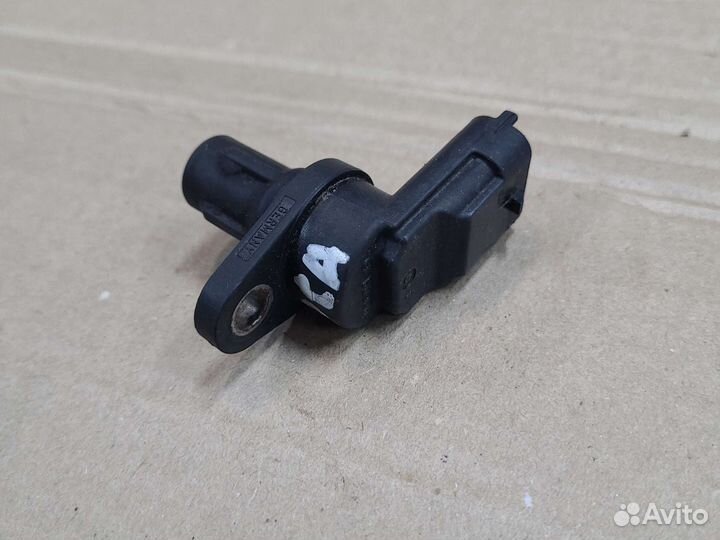 Датчик положения распредвала opel Corsa D Astra H