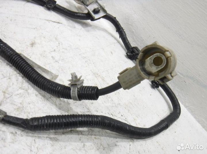 Проводка (коса) BJM767070 Мазда