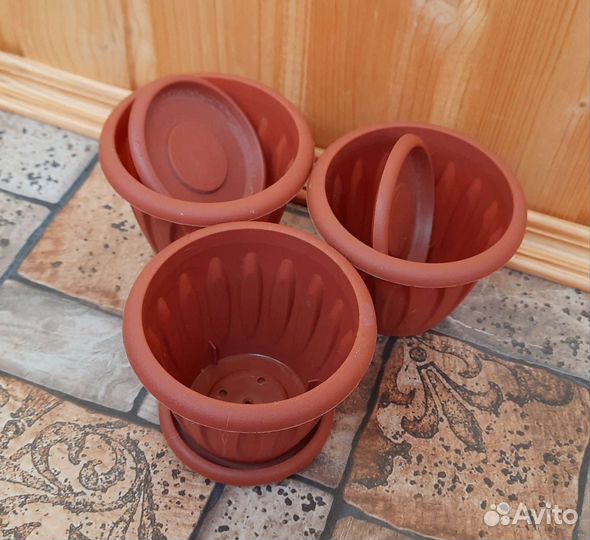 Горшки с поддонами для комнатных растений