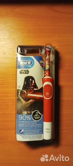 Электрическая зубная щетка oral b