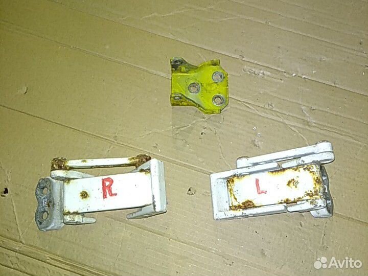 Петли задних дверей Форд Транзит 2000-2014