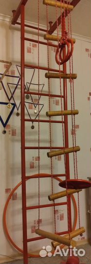 Шведская стенка с турником и брусьями