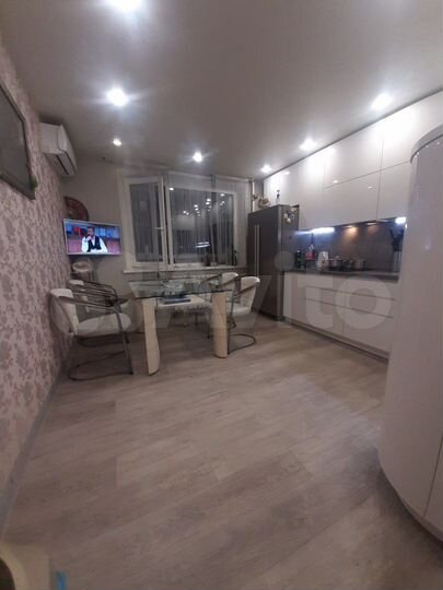 4-к. квартира, 105 м², 9/9 эт.