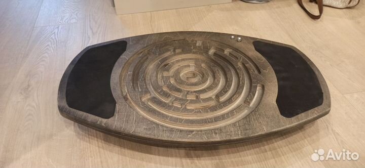 Балансборд с лабиринтом