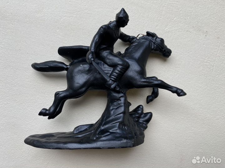 Буденовец на коне каслинское литье касли