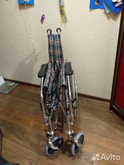 Инвалидная коляска