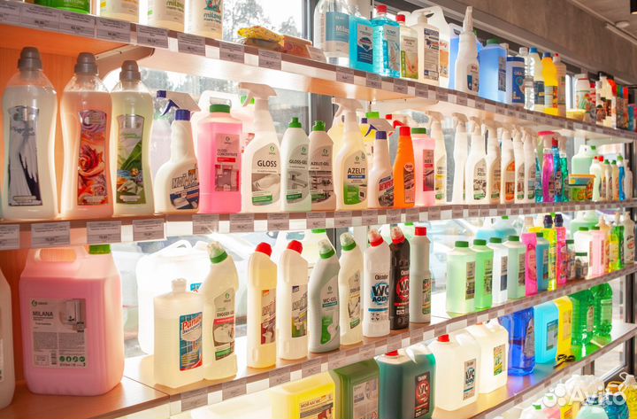 Салфетки бумажные белые 1сл 80л 24х24см лира