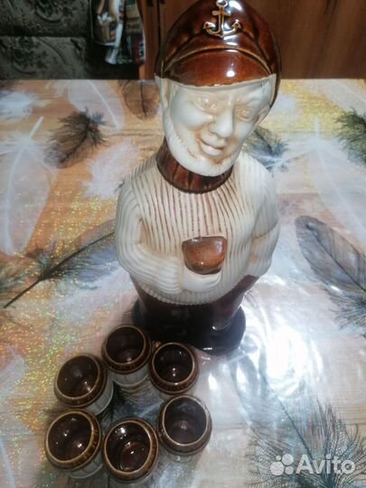 Графин с рюмками