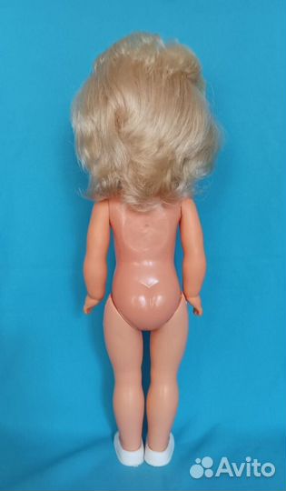 Блондинка ГДР с карими глазами 40 см