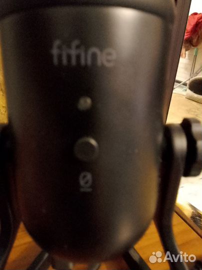 Студийный микрофон