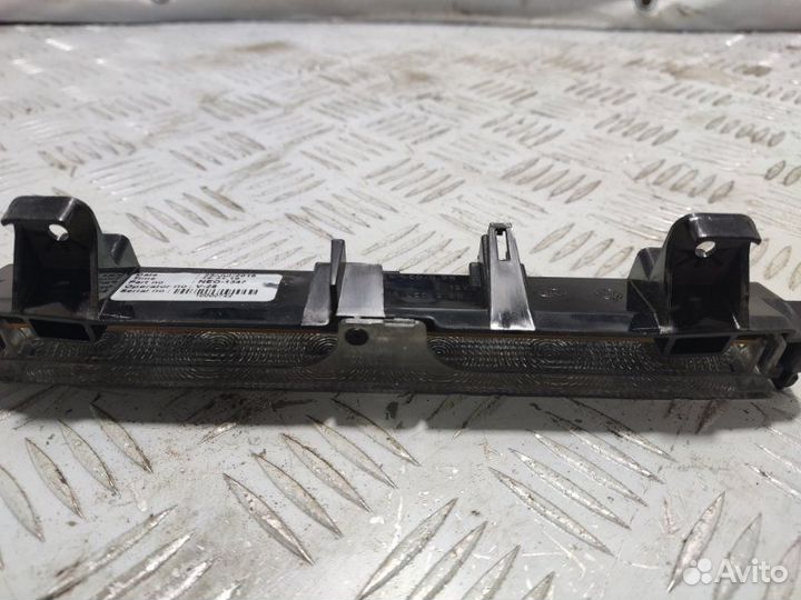 Стоп-сигнал Volkswagen Polo седан 1.6 CFN 2011