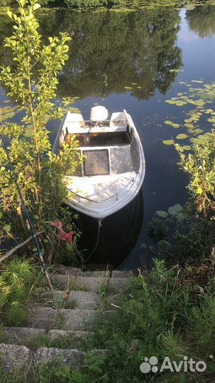 Лодка пластиковая