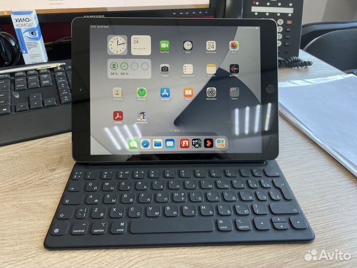 Apple iPad 10.2 (8 gen) с клавиатурой и ручкой