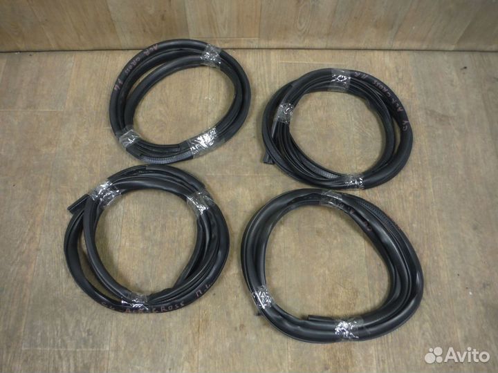 Уплотнитель проема двери C4 Aircross/ASX/4008 2015