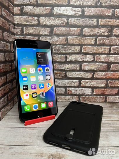 iPhone 8 Plus, 64 ГБ