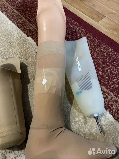 Протез для купания правой ноги