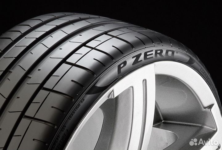Pirelli P Zero PZ4 255/45 R20 105Y