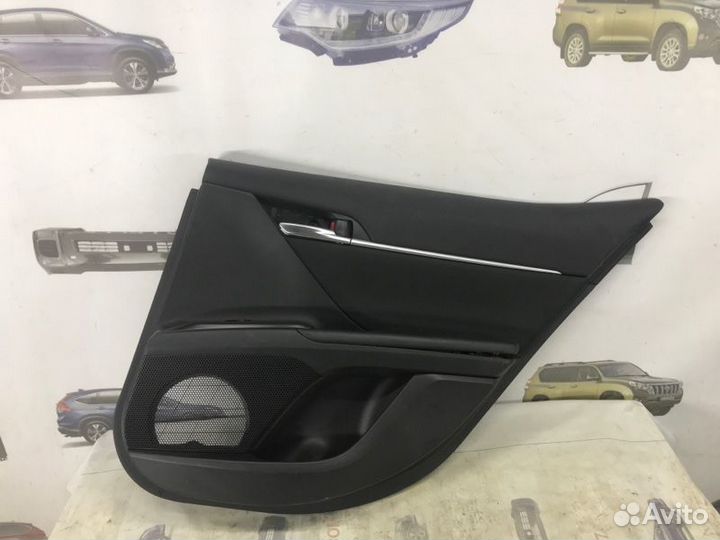 Обшивка двери задняя правая Toyota Camry V70