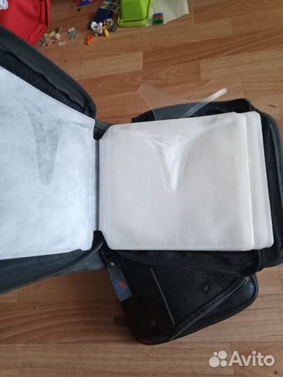 Продам чехол на планшет и сумки под диски