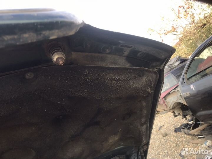 Капот Audi a8d2