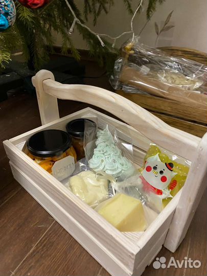 Ящик деревянный для подарков и хранения