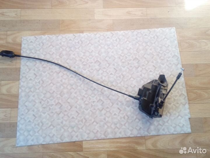 Молдинг передней левой двери