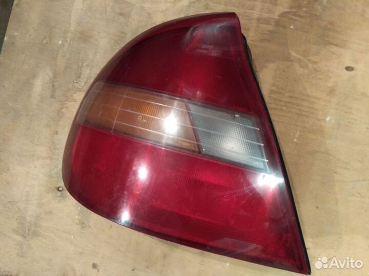 Фонарь задний левый Hyundai Sonata 3