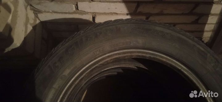 Yokohama IceGuard Stud IG65 185/65 R15