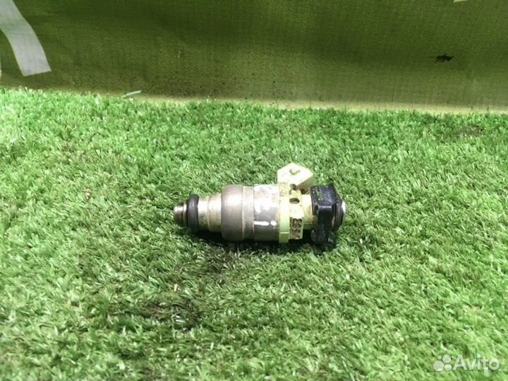 Форсунка топливная Chevrolet Lacetti J200 F16D3