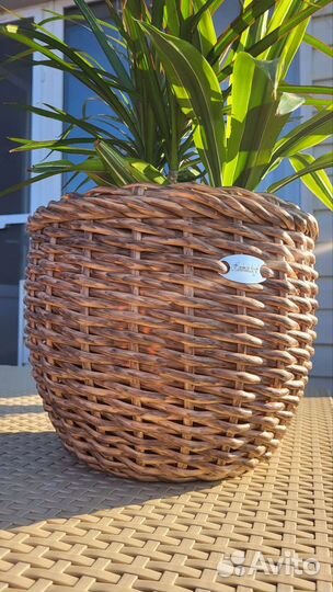 Кашпо из ротанга