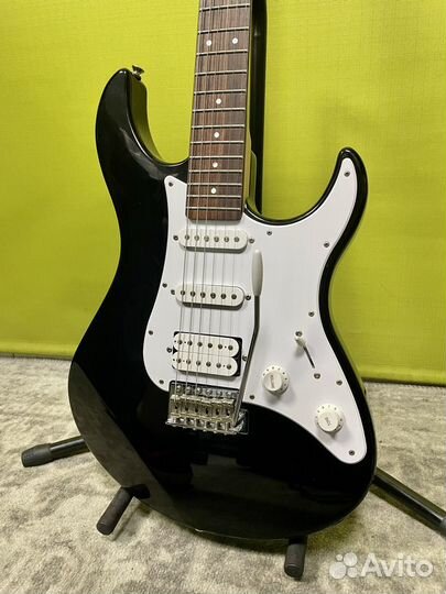 Электрогитара Yamaha Pacifica 112