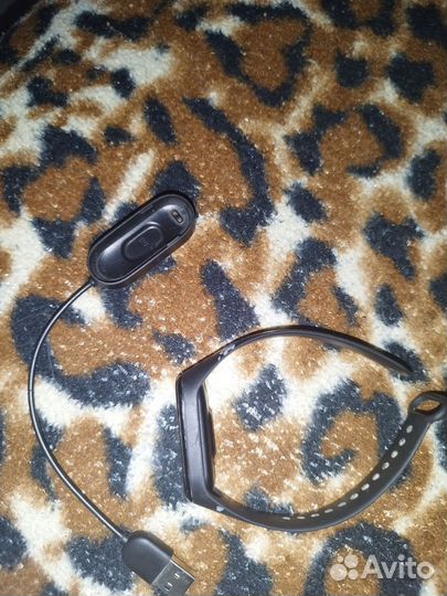 Фитнес-браслет Xiaomi Mi SMART Band 4