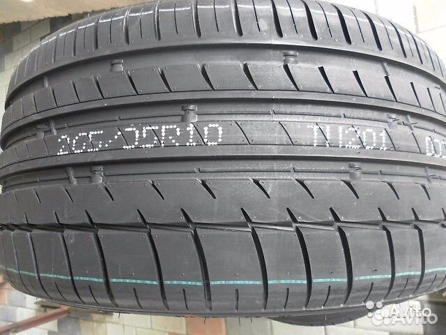 Triangle TH201 Sportex 225/40 R18 и 255/35 R18 94Y