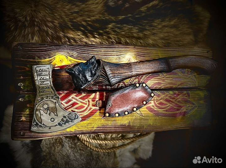 Кованый топор ручной работы