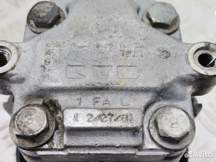 Насос гидроусилителя руля Volkswagen Polo 3 2001