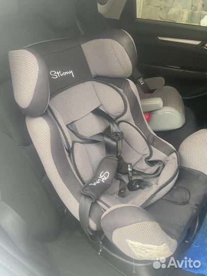 Автомобильное кресло