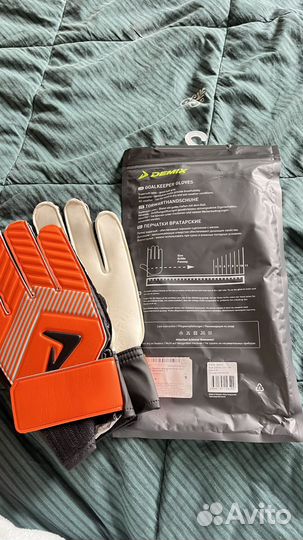 Вратарские перчатки