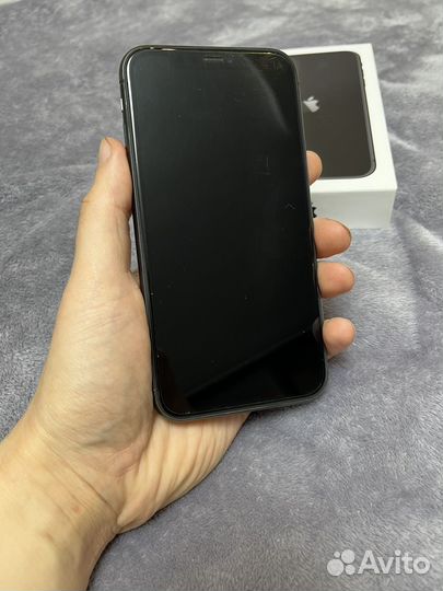 iPhone 11, 64 ГБ