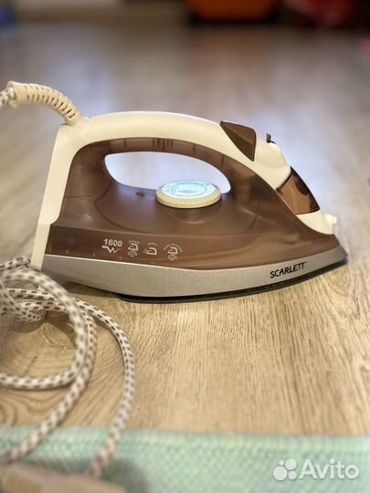 Утюг Scarlett