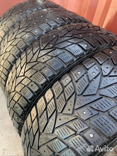 Dunlop SP Winter Ice 02 185/65 R15 92T