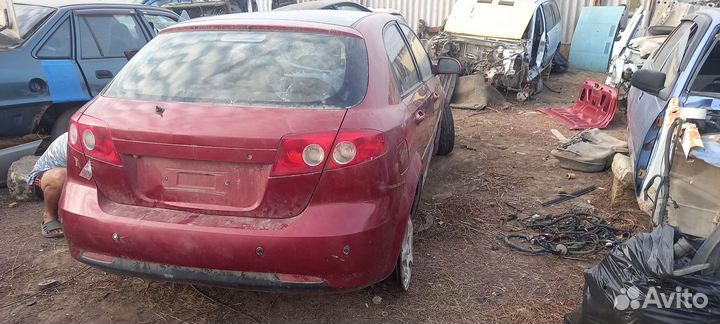 Кузов по частям chevrolet lacetti
