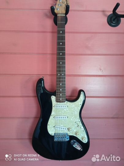 Продам fender Squier MM Stratocaster Hard Tail Bla