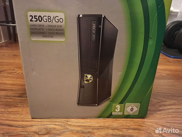 Xbox 360 прошитый freeboot 250GB