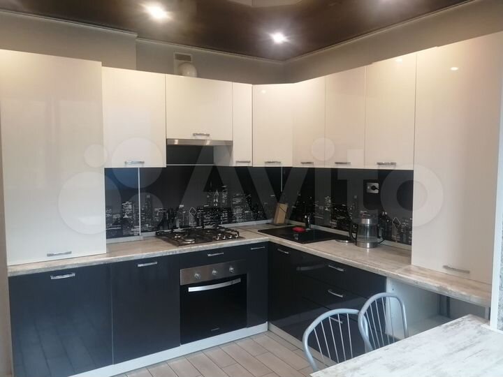 2-к. квартира, 62 м², 3/10 эт.