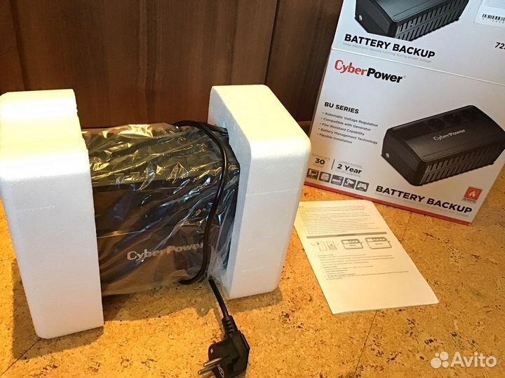 Источник бесперебойного питания CyberPower