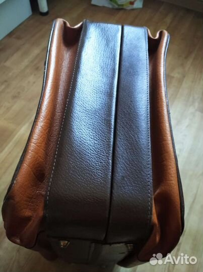 Чемодан СССР кожаный